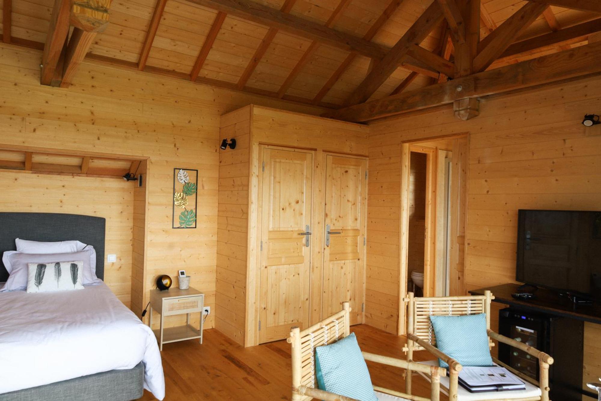 베르주라크 Le Domaine De La Tour Des Vents B&B 외부 사진